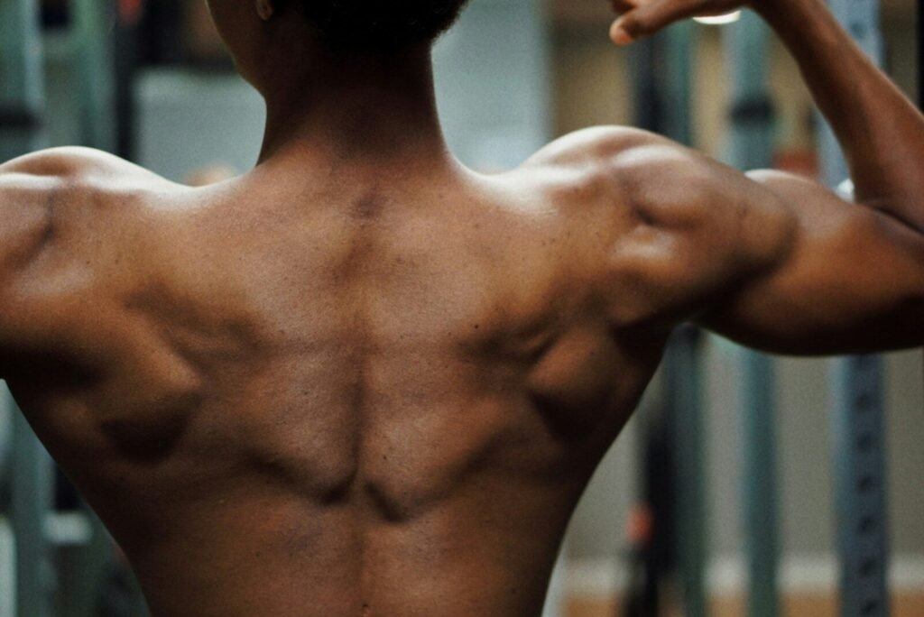 Exemplo de desenvolvimento físico saudável através da musculação para adolescentes